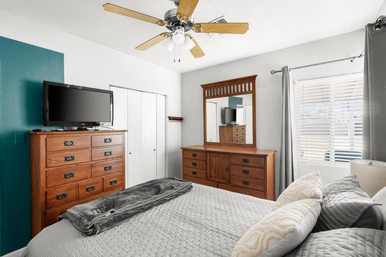 Central Phoenix Charmer Bagian luar foto